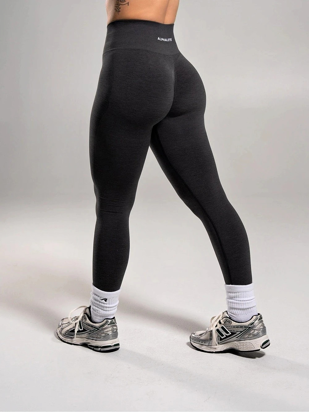 ALPHALETE PUMP HIGH RISE LEGGINGS – DARK HEATHER GREY SIZE L